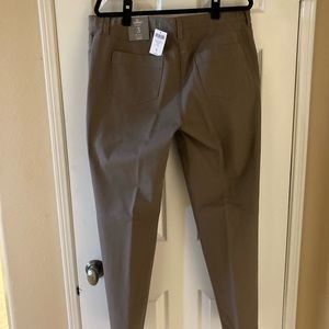 Chico’s So Slimming (Size 3)